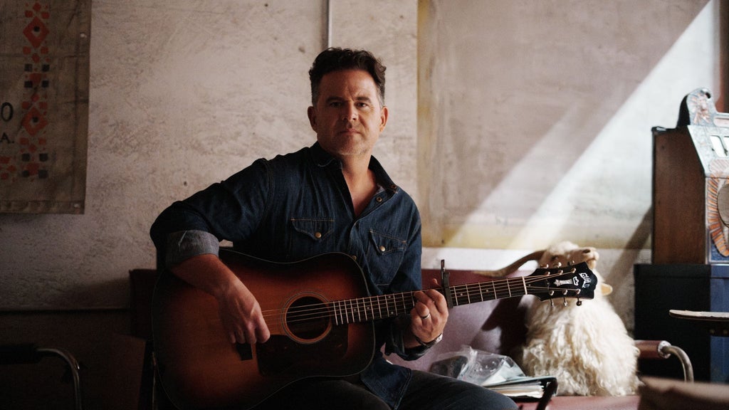 David Nail: Down To The Studs — Minglewood Hall